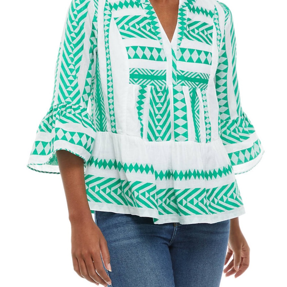 Crown and Ivy Green and White Women's Top